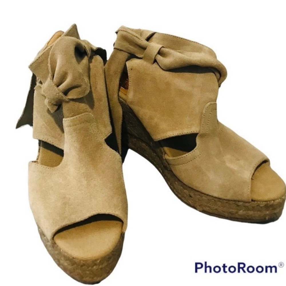 Kanna Tan/Brown Suede Espadrille
Platform Wedges